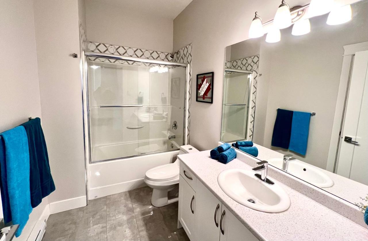 Kelowna New Lake View 2Bedrooms Close Big White Bagian luar foto